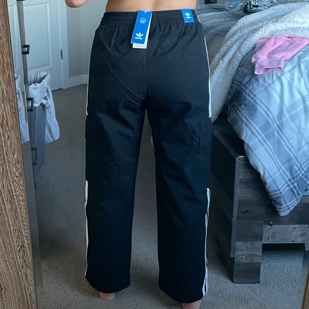 Adidas originals 3 stripes cargo pants - Picture 2 of 4